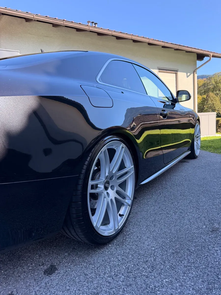Audi A5 2009 photo 3