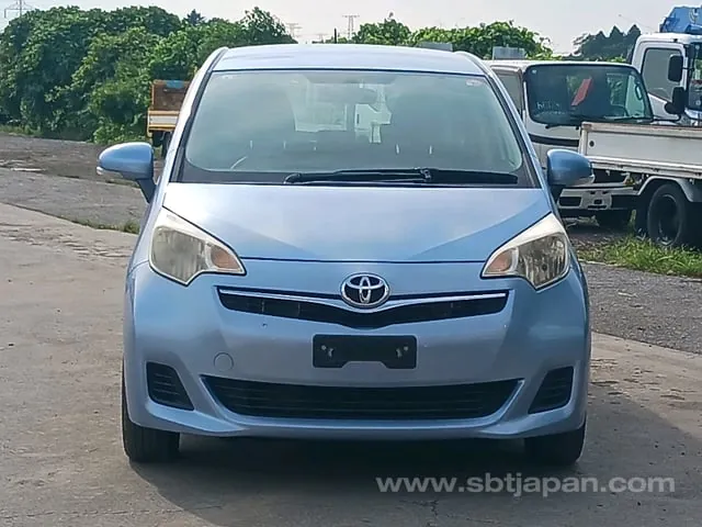 Toyota Yaris 2013 photo 2
