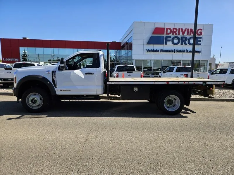Ford Super Duty F-550 2024 photo 2