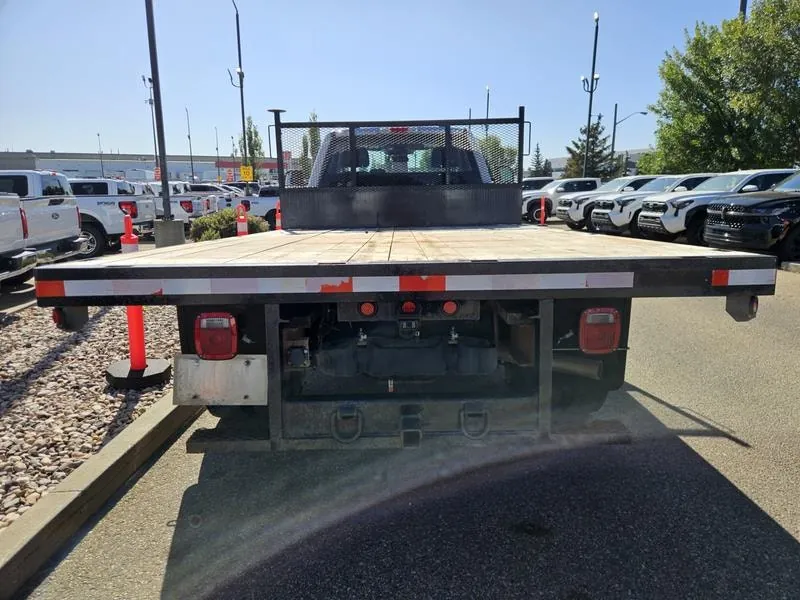 Ford Super Duty F-550 2024 photo 4