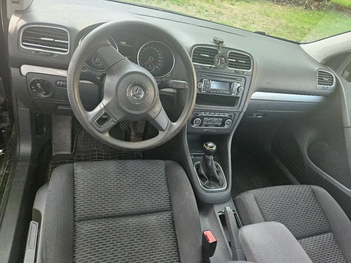 Volkswagen Golf 2012 photo 3