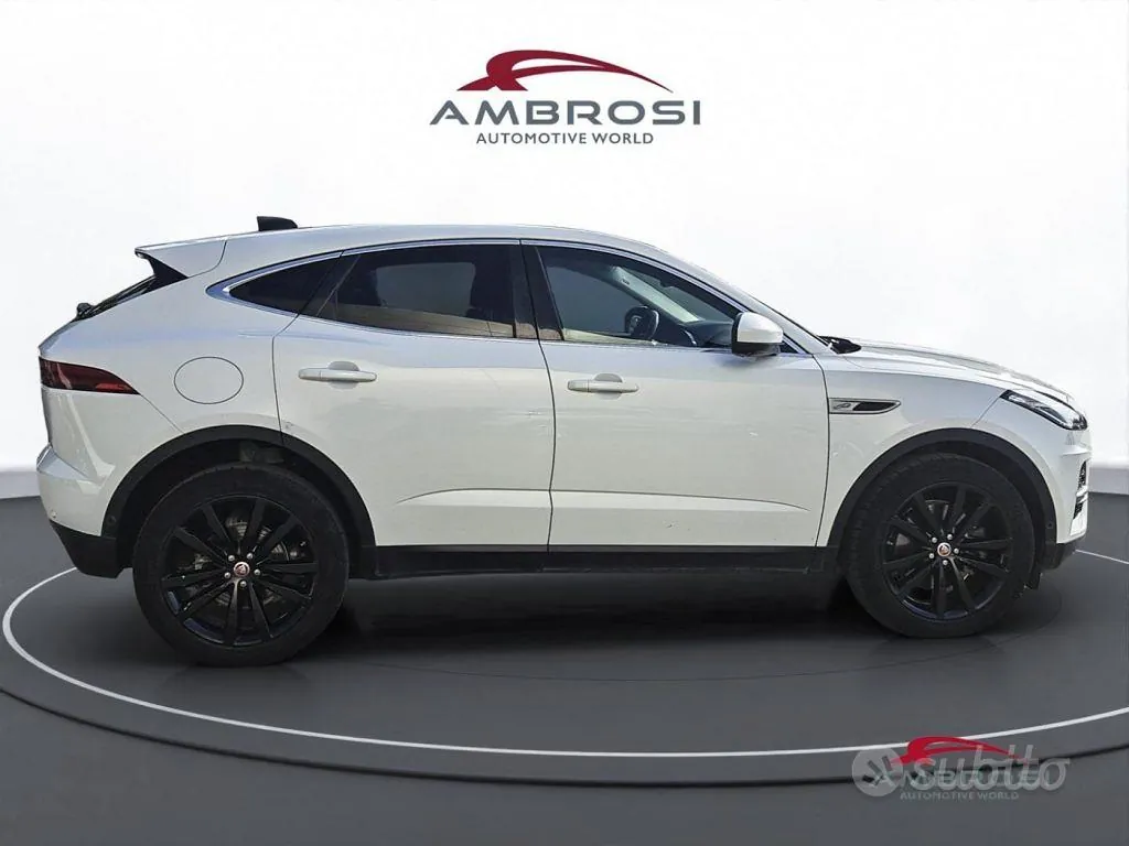 Jaguar E-Pace 2021 photo 5