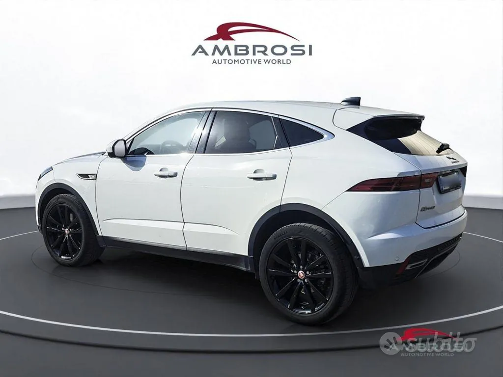 Jaguar E-Pace 2021 photo 4