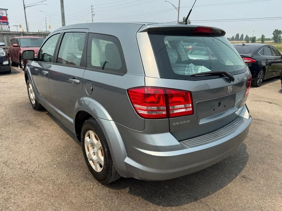 Dodge Journey 2010 photo 3
