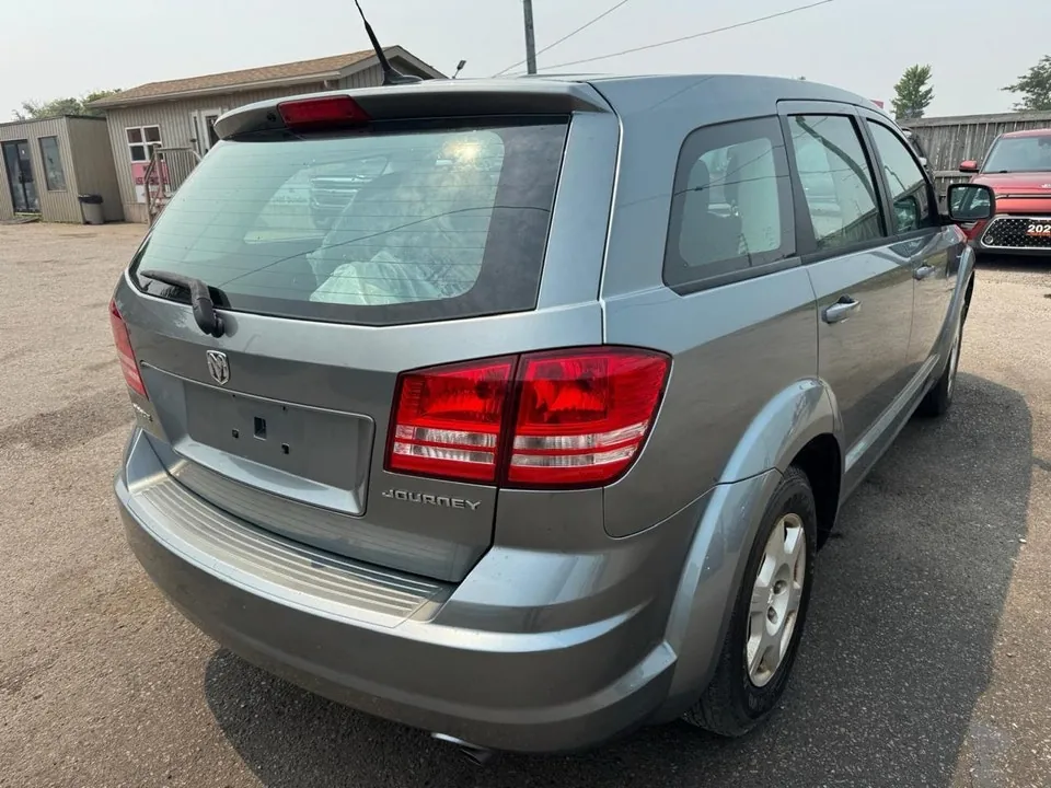 Dodge Journey 2010 photo 5
