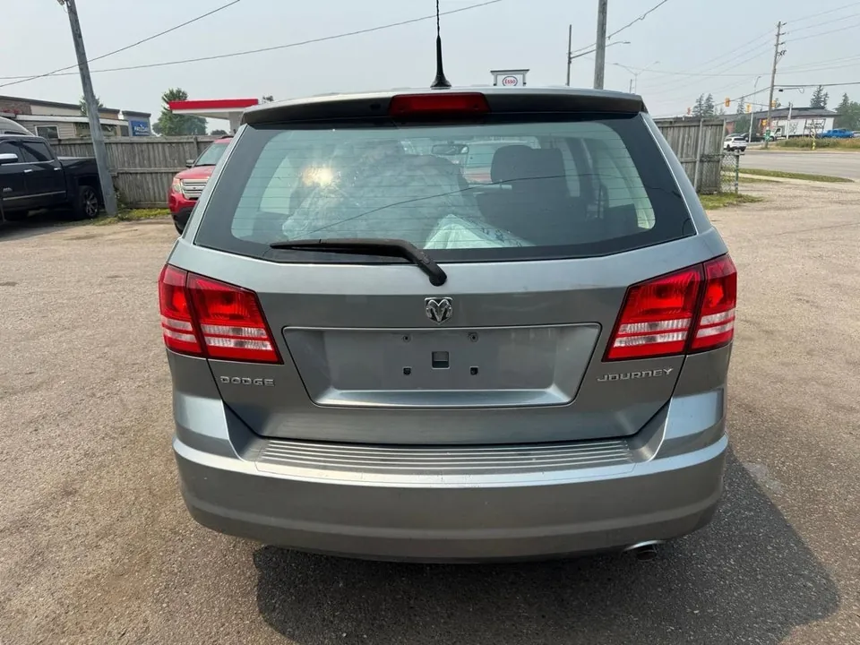 Dodge Journey 2010 photo 4