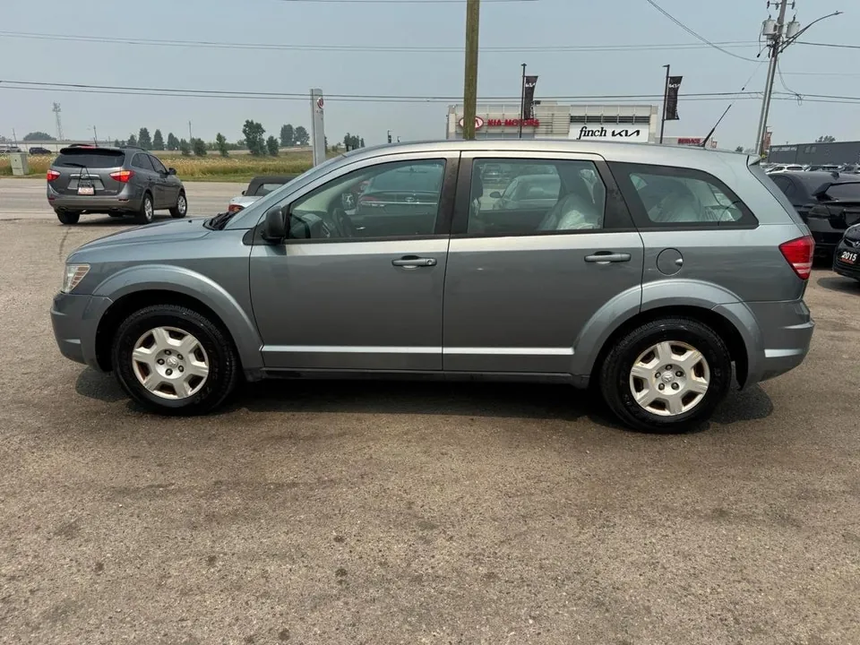Dodge Journey 2010 photo 2
