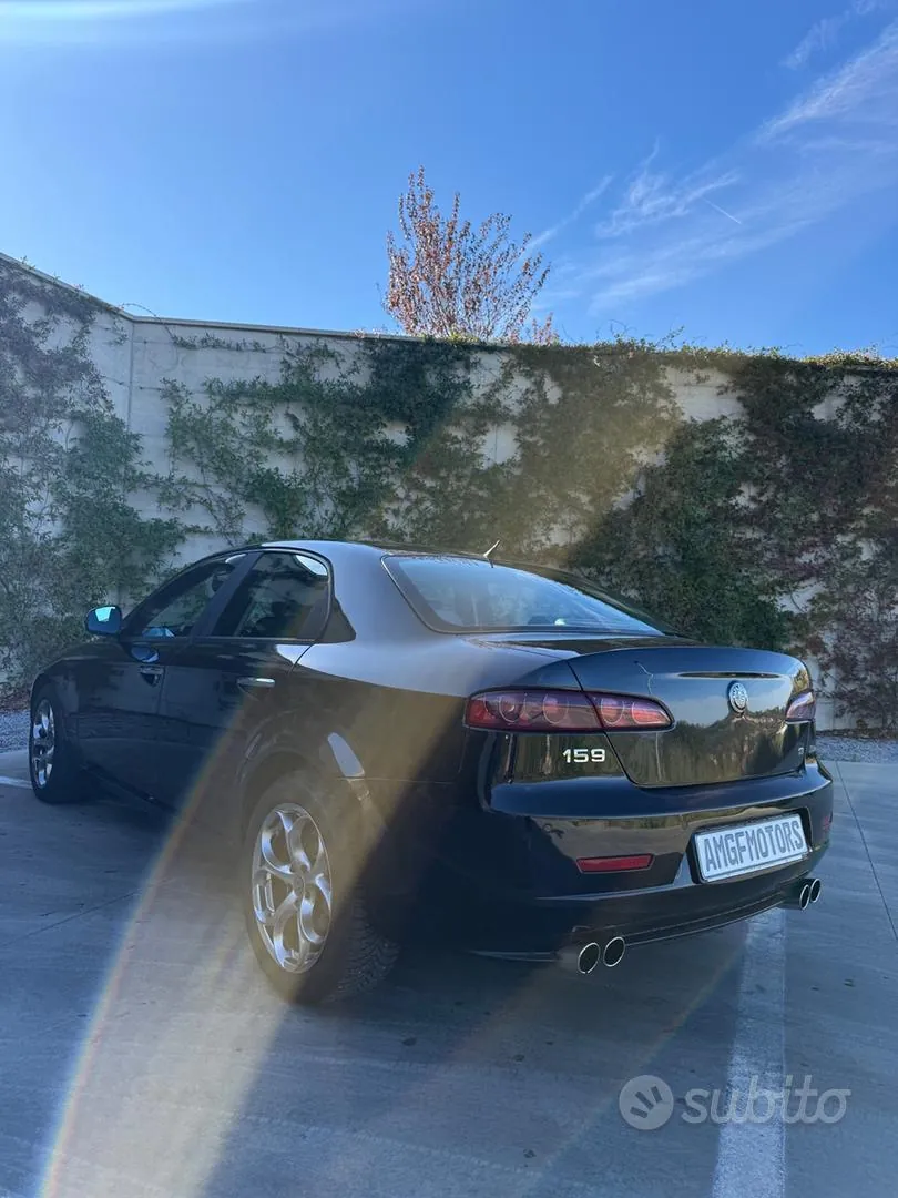 Alfa Romeo 159 2008 photo 5