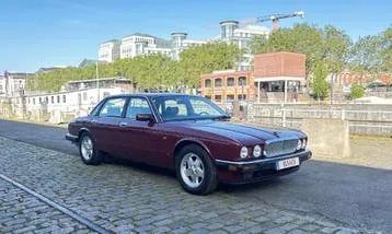Jaguar Xj