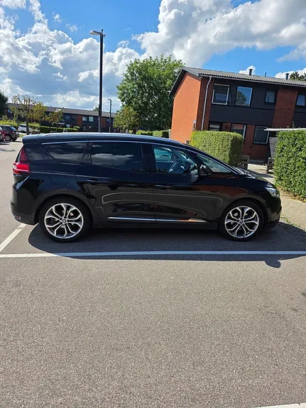 Renault Grand Scenic 2017 photo 3