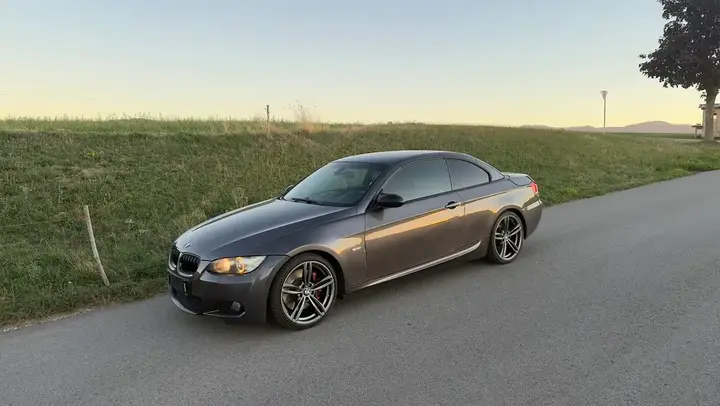BMW 3 Series 2008 photo 2