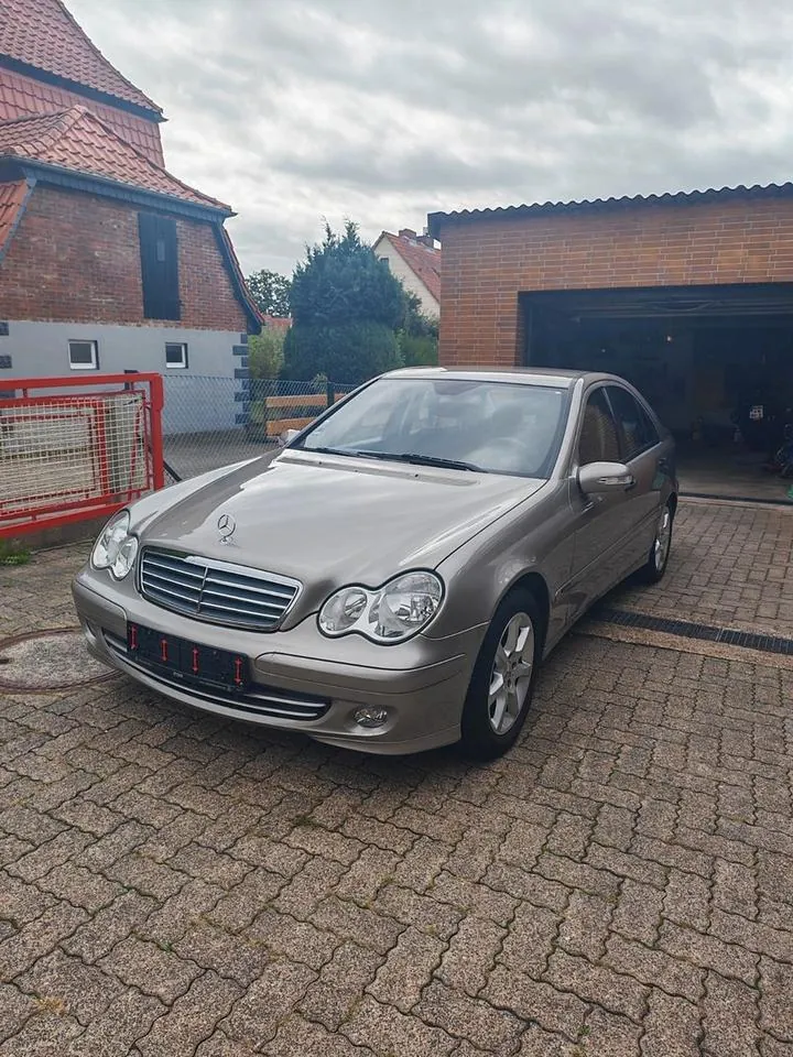 Mercedes-Benz C 180