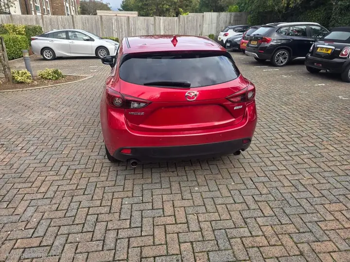 Mazda Mazda3 2014 photo 2