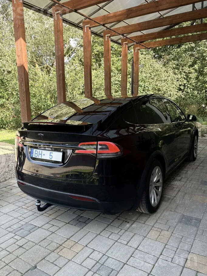Tesla Model X 2017 photo 4