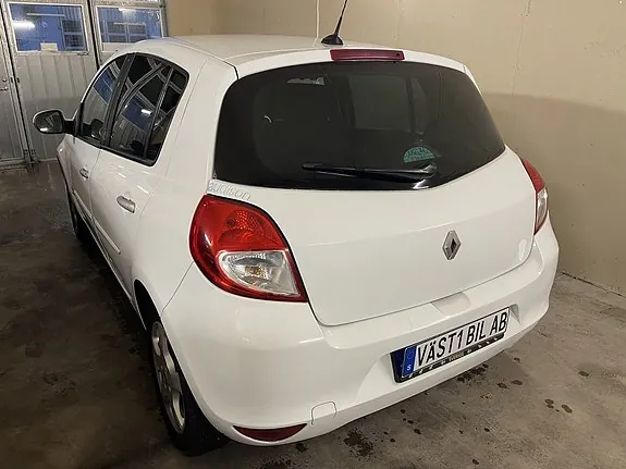 Renault Clio 2011 photo 4