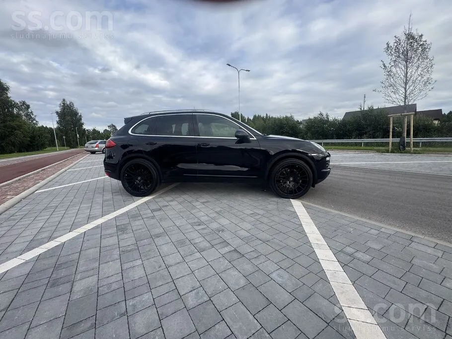 Porsche Cayenne 2011 photo 5