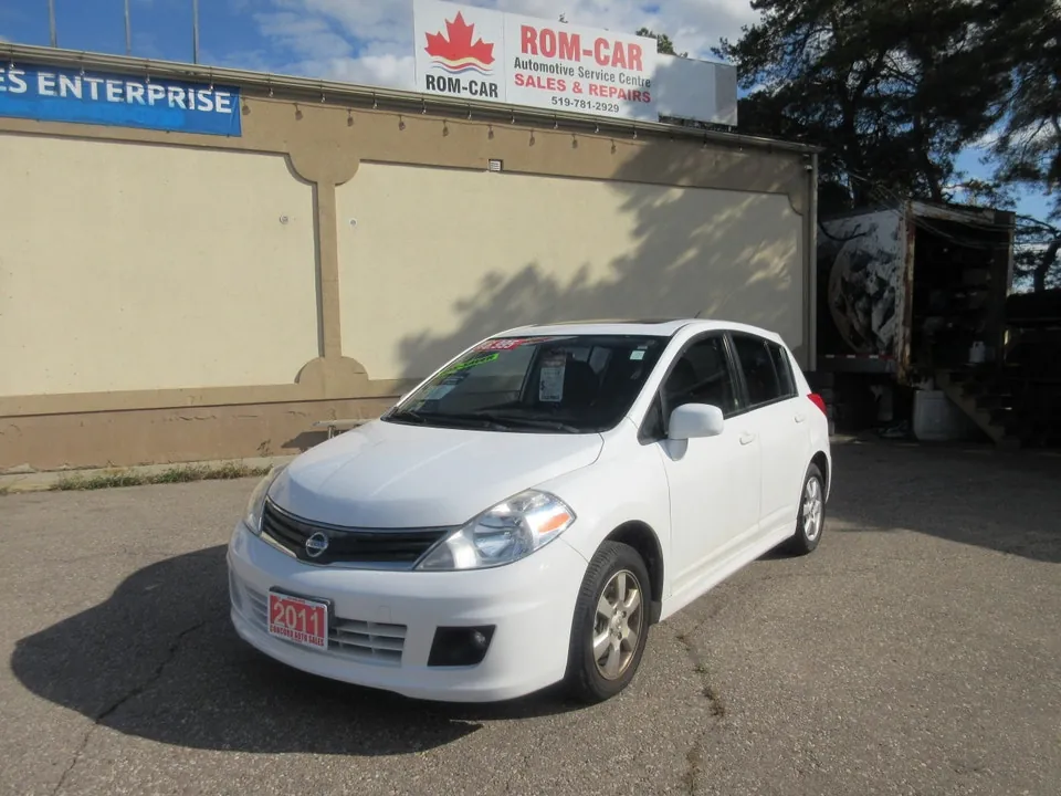 Nissan Versa 2011 photo 3