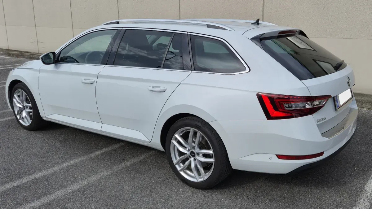 Skoda Superb 2018 photo 3
