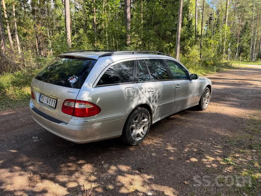 Mercedes-Benz E280 2005 photo 2