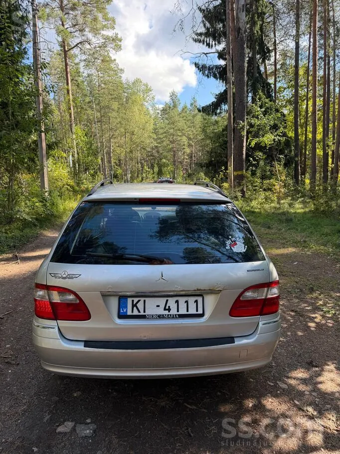 Mercedes-Benz E280 2005 photo 3
