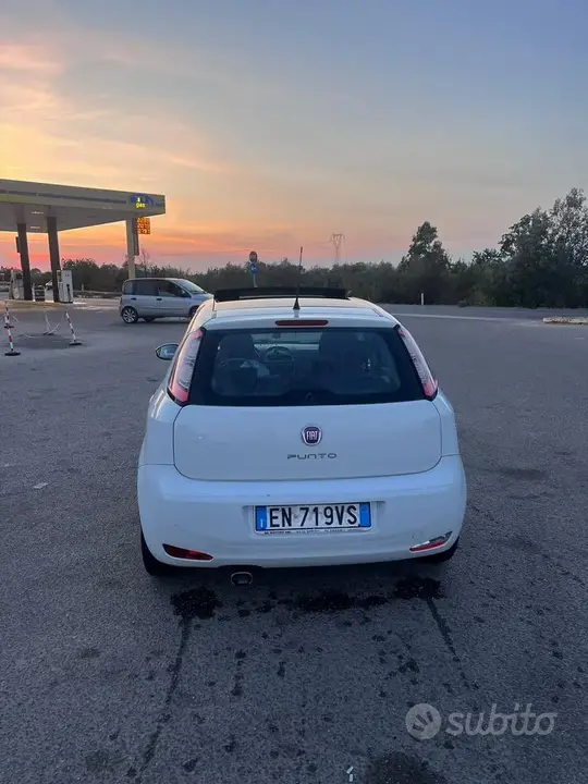 Fiat Punto 2012 photo 5