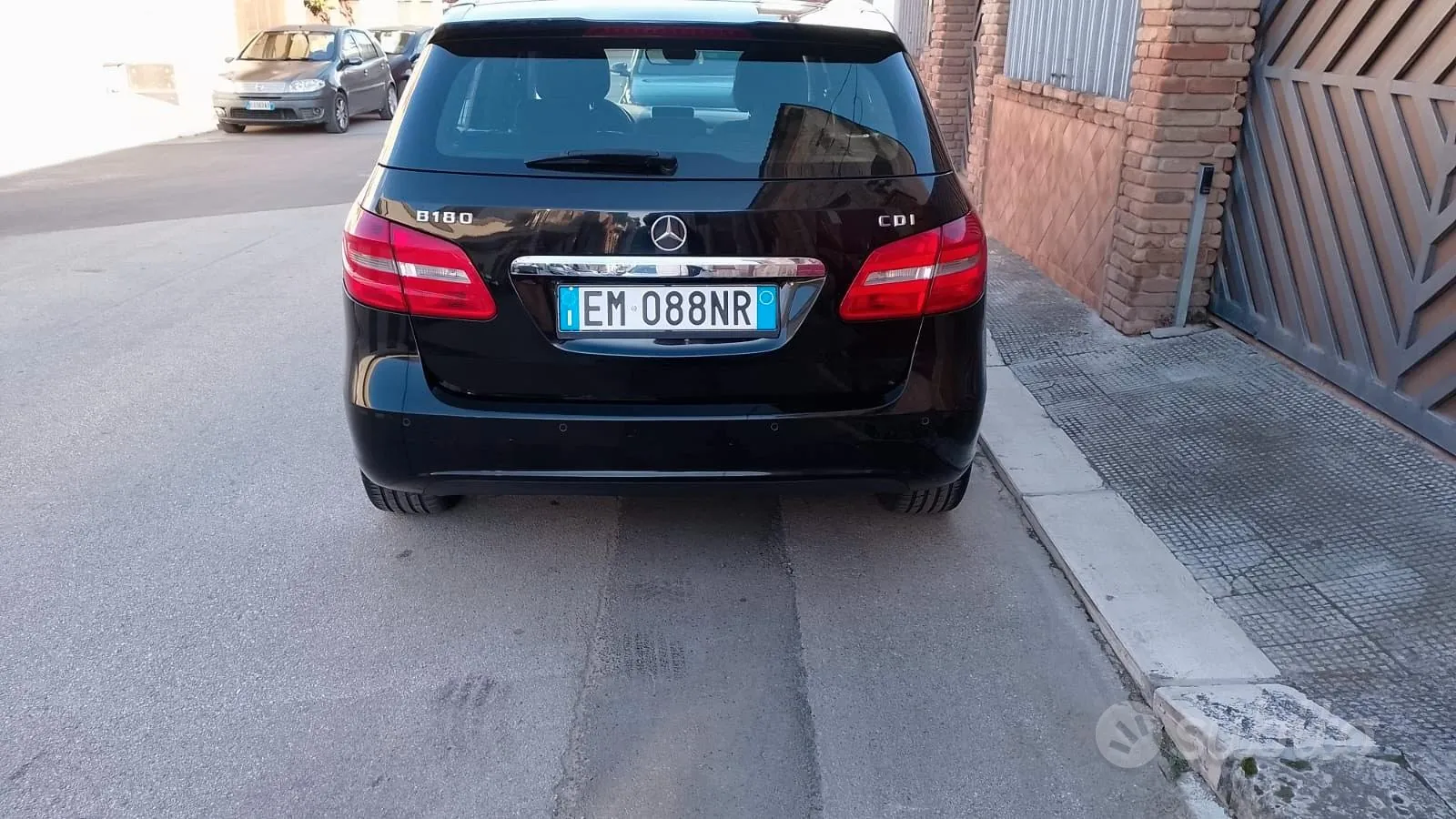 Mercedes-Benz B180 2012 photo 3