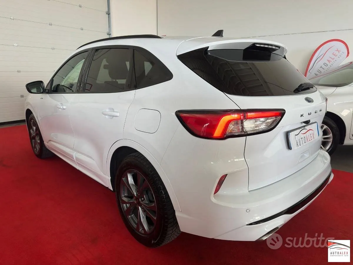 Ford Kuga 2023 photo 4