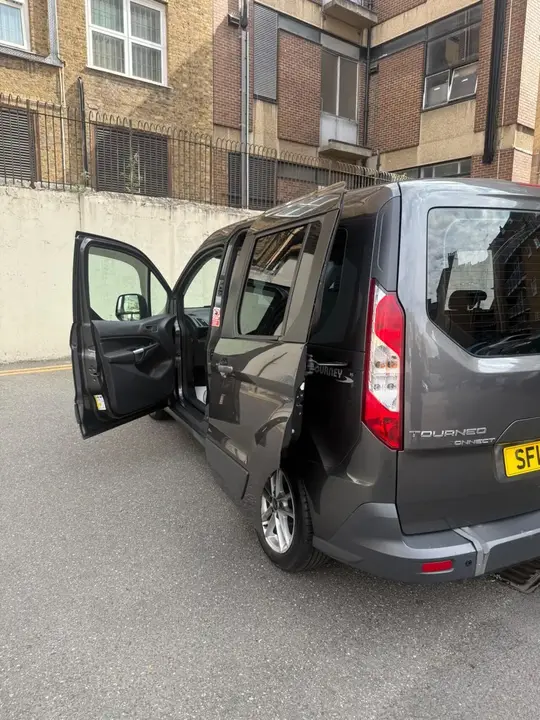 Ford Tourneo Connect 2016 photo 3
