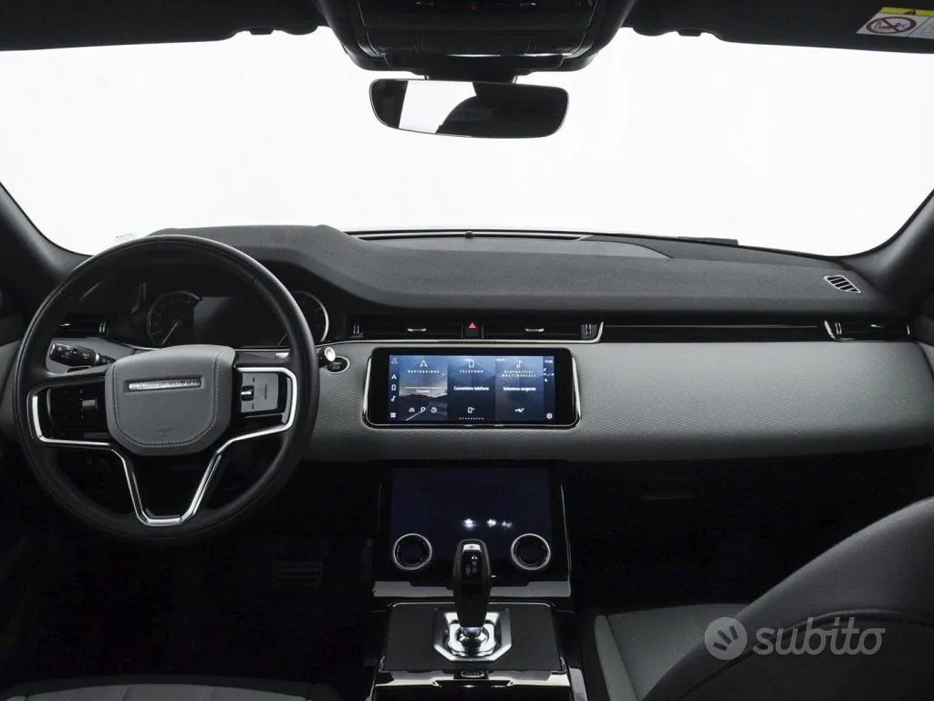 Land Rover Range Rover Evoque 2025 photo 4