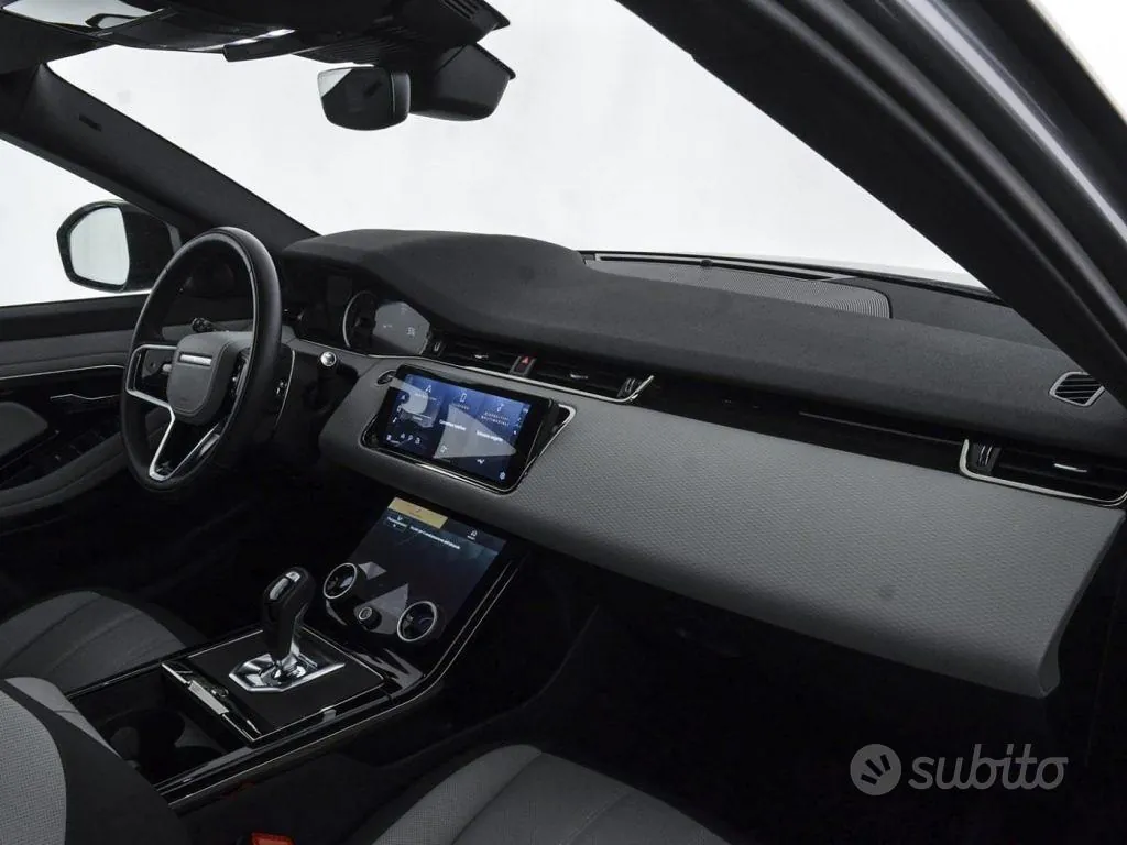 Land Rover Range Rover Evoque 2025 photo 3