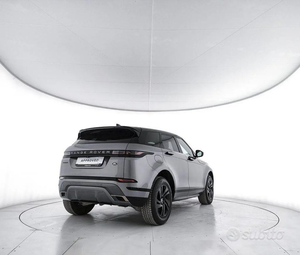 Land Rover Range Rover Evoque 2025 photo 2