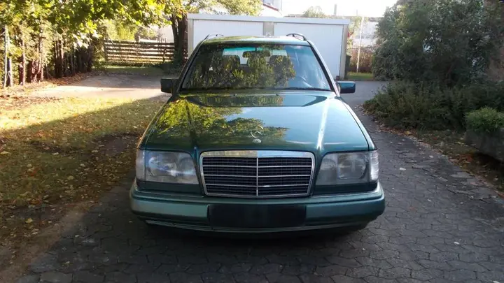 Mercedes-Benz S124
