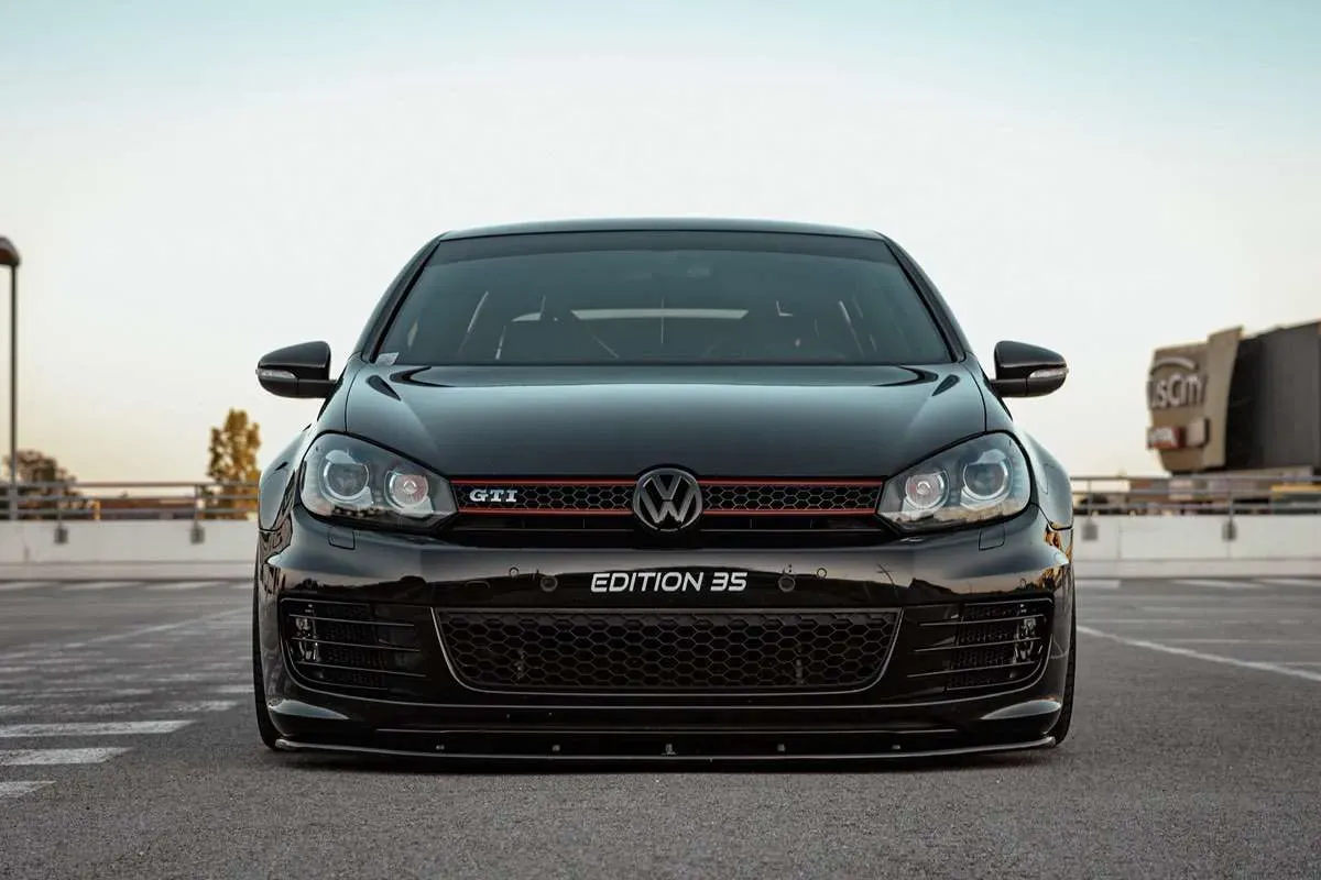 Volkswagen Golf 2012 photo 3