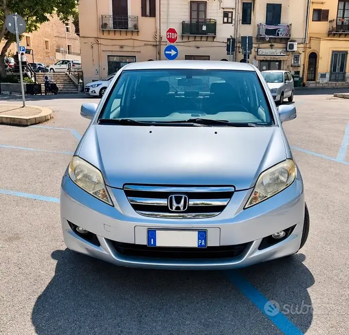 Honda Fr-V