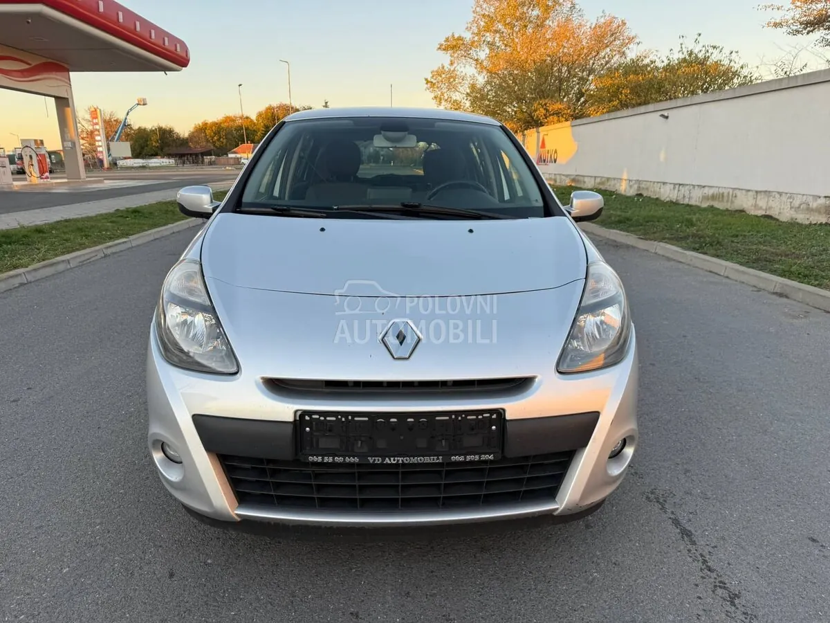 Renault Clio 2011 photo 2