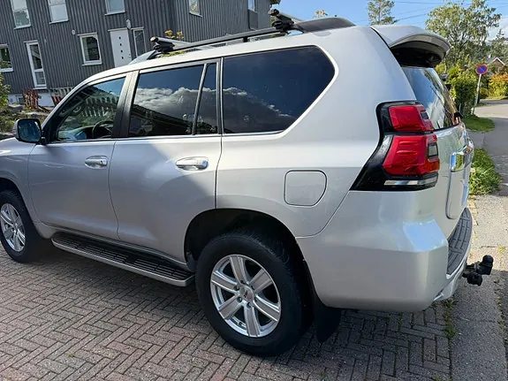 Toyota Land Cruiser 2020 photo 5