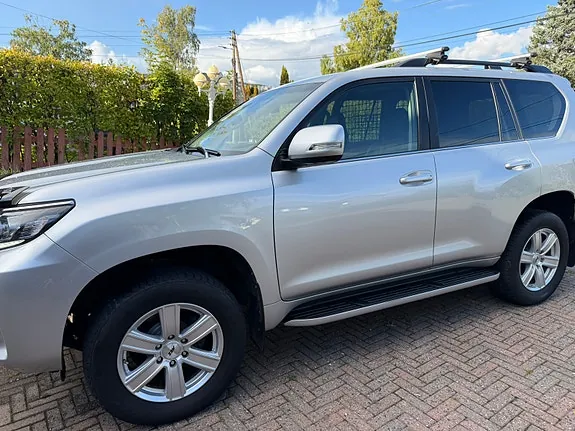 Toyota Land Cruiser 2020 photo 2