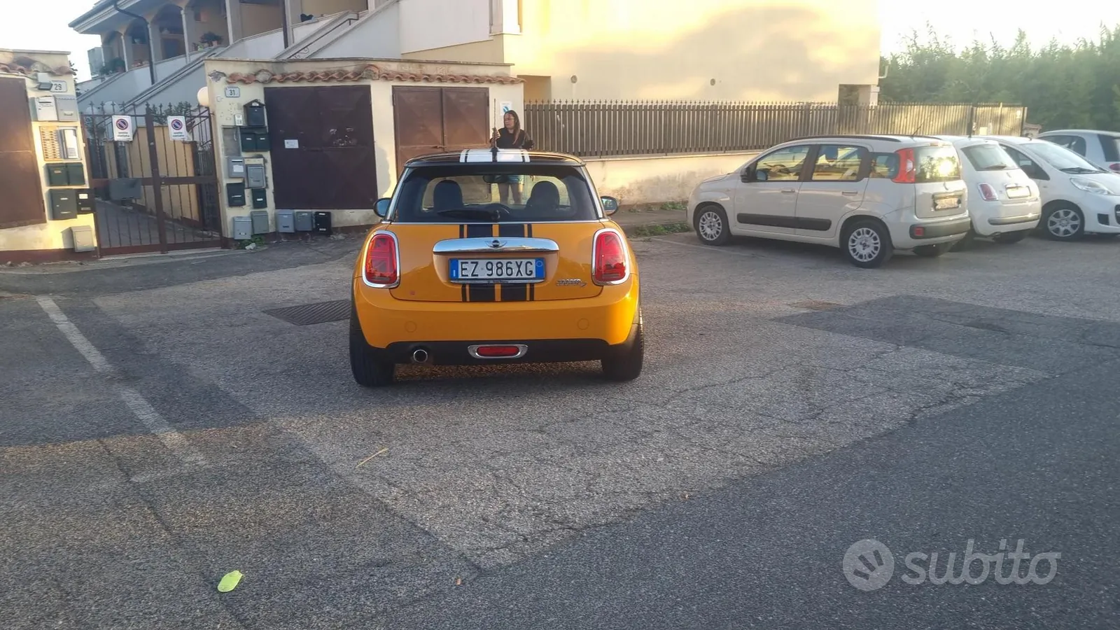 Mini Cooper D 2015 photo 2