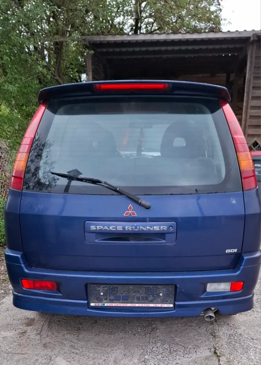 Mitsubishi Space Runner