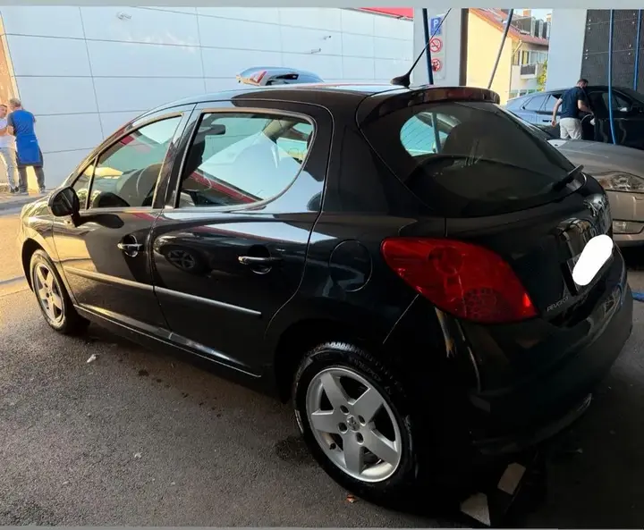 Peugeot 207