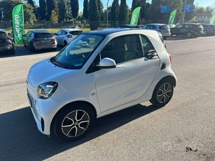 Smart Fortwo 2021 photo 2