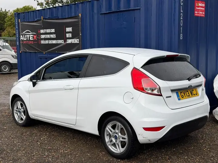 Ford Fiesta 2013 photo 3