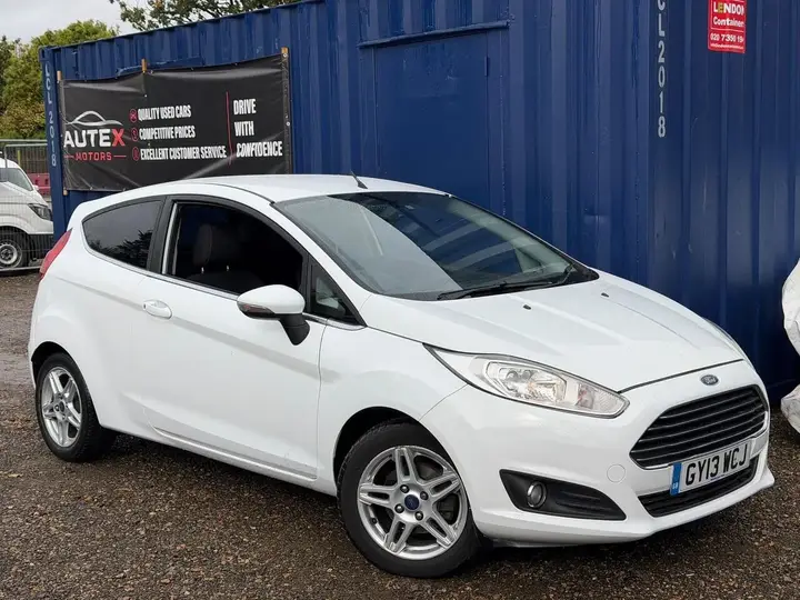 Ford Fiesta 2013 photo 4