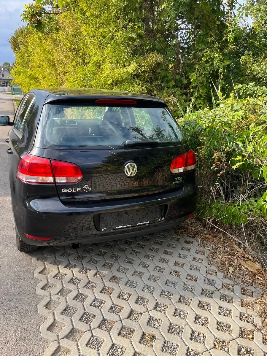 Volkswagen Golf 2012 photo 2