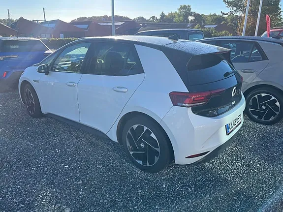 Volkswagen Id.3 2021 photo 2