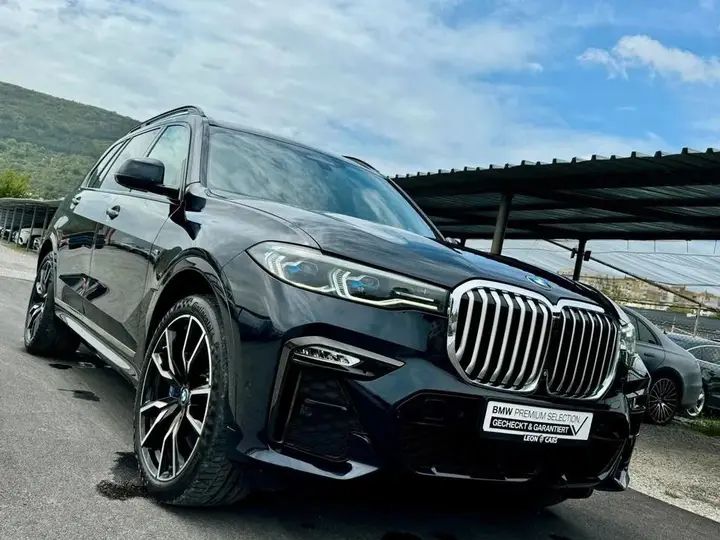 BMW X7
