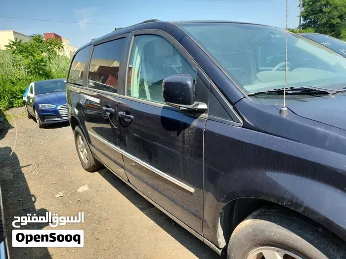 Dodge Caravan 2010 photo 2