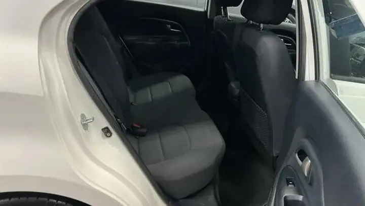 Kia Rio 2011 photo 5