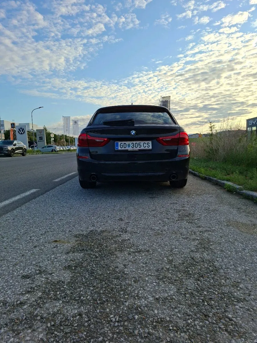 BMW 5 Series 2017 photo 3