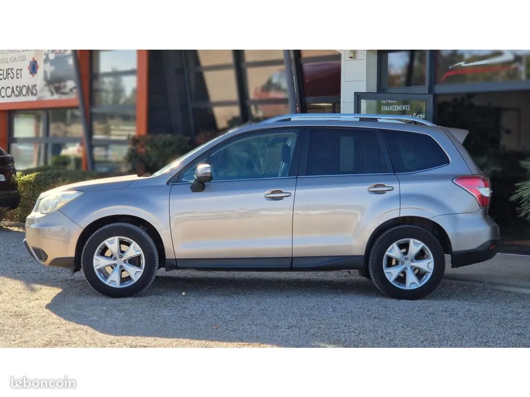 Subaru Forester 2015 photo 2